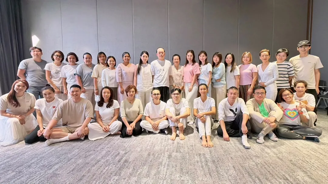 白龙真气 x 昆达里尼活动合影 White Dragon x Kundalini event group photo