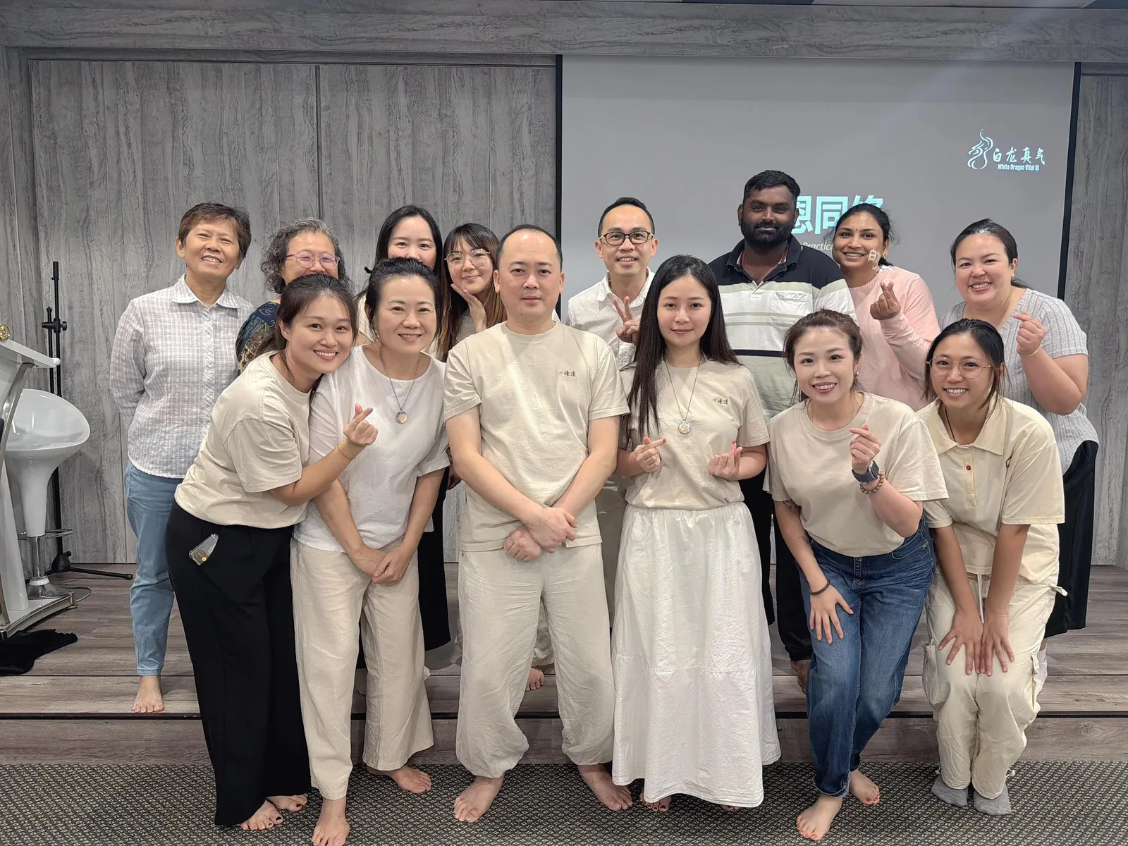白龙初燃槟城班学员与导师合影 White Dragon Foundation Penang class group photo